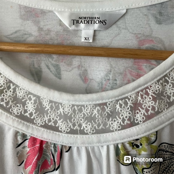 2/$35 NEW Northern Traditions White Floral Short Sleeve T-Shirt Lace Sleeve XL - Picture 3 of 8